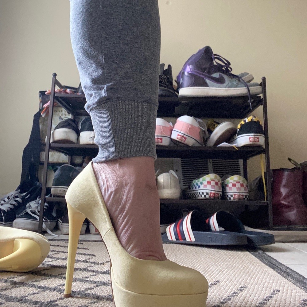 Handmade designer Moyo platform pumps never worn - Picture 6 of 14